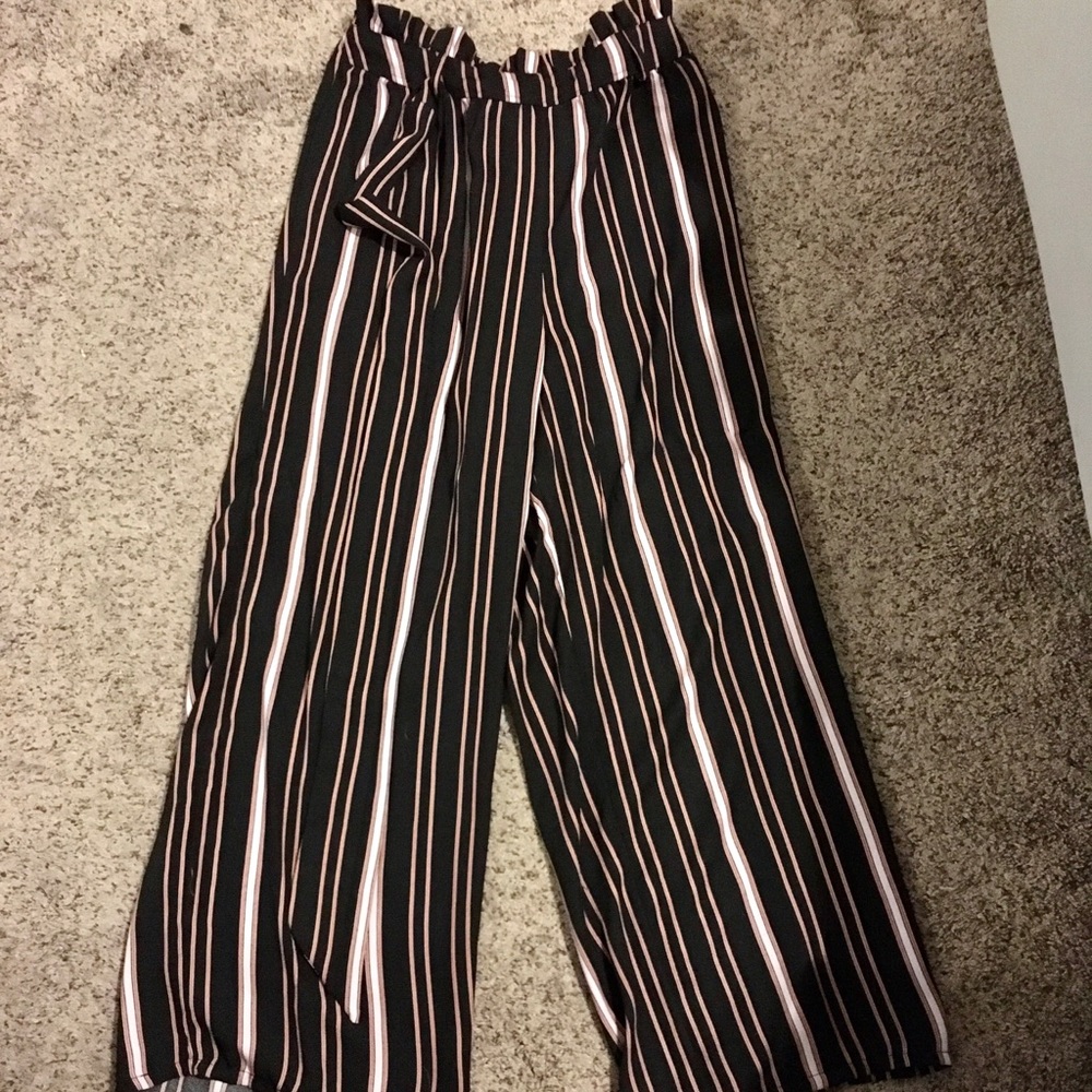 NEVER WORN Black Pinstripe Wide Leg Pants